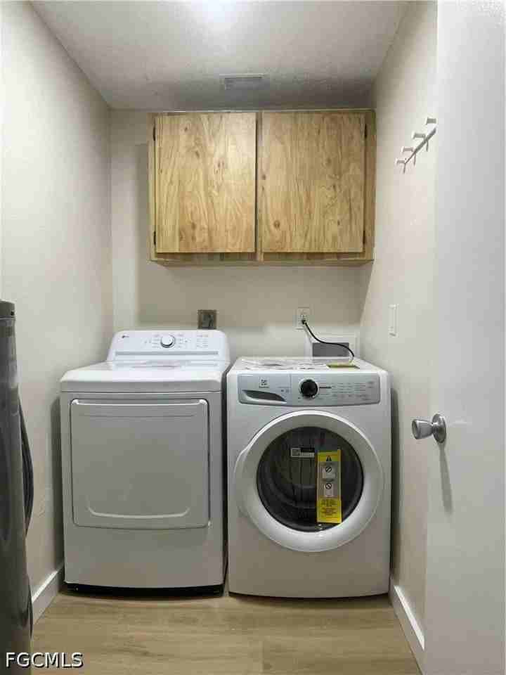 835 Gleason Pkwy Apt 3 - Photo 3 of 10