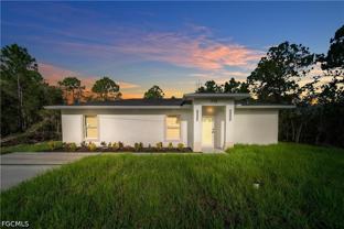 4604 Queen Ave N - Photo 1 of 1