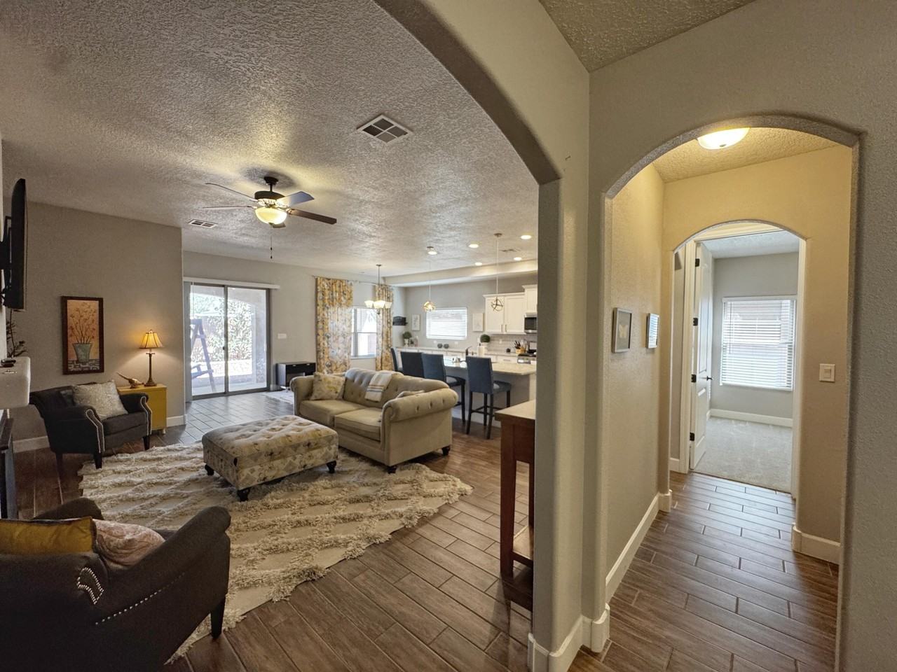 6801 Promenade Ave Ne - Photo 4 of 50