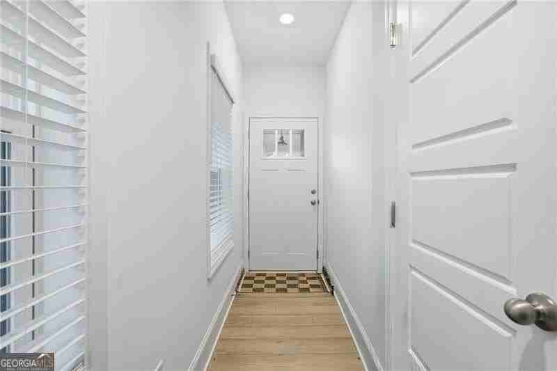 3158 Webb Rd - Photo 4 of 36