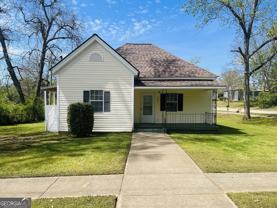 900 Park Ave - Photo 1 of 1