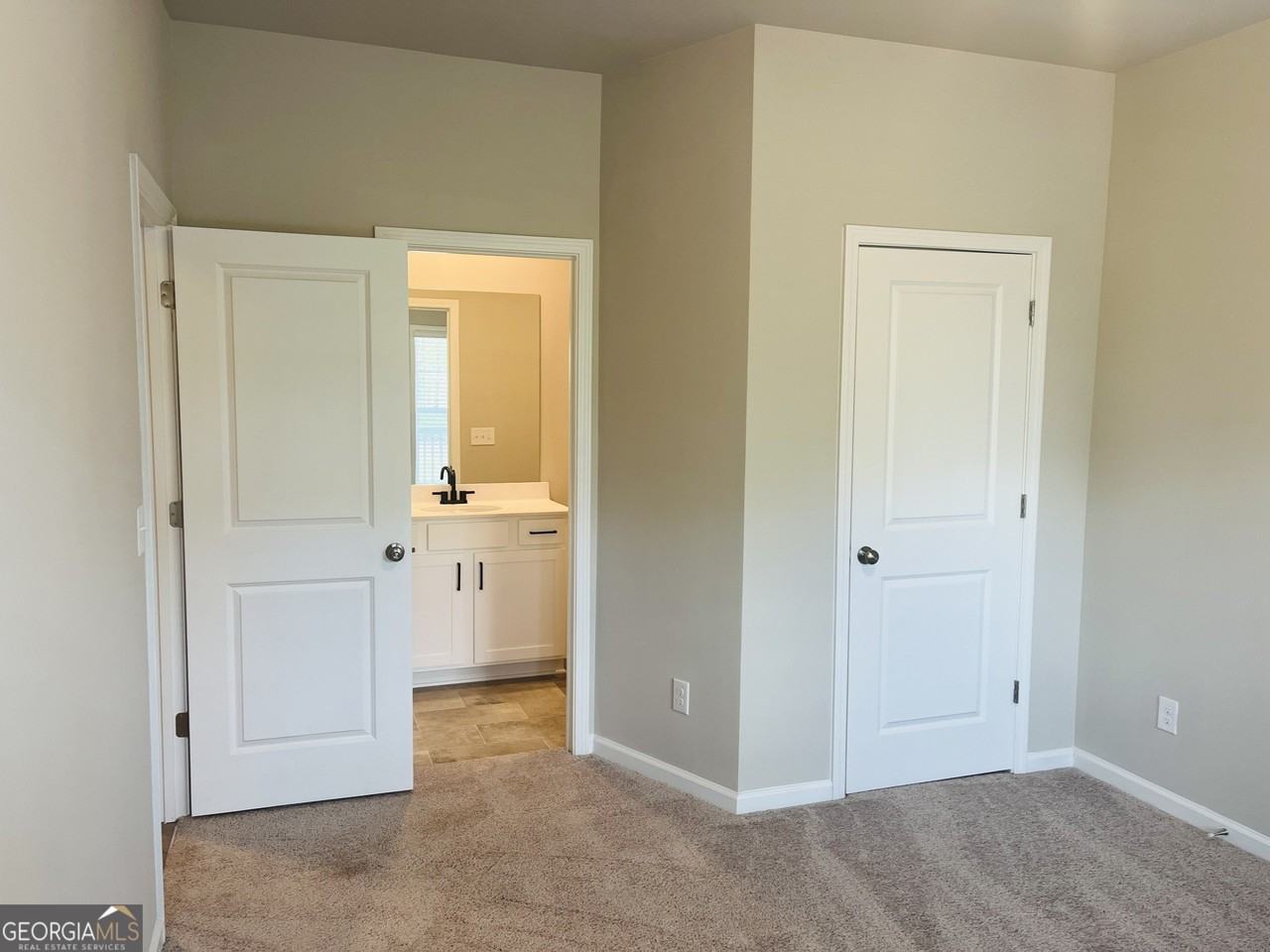 33 Cobalt Ln - Photo 5 of 38