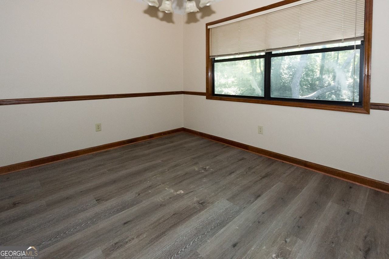 3192 Octavia Ln - Photo 5 of 28