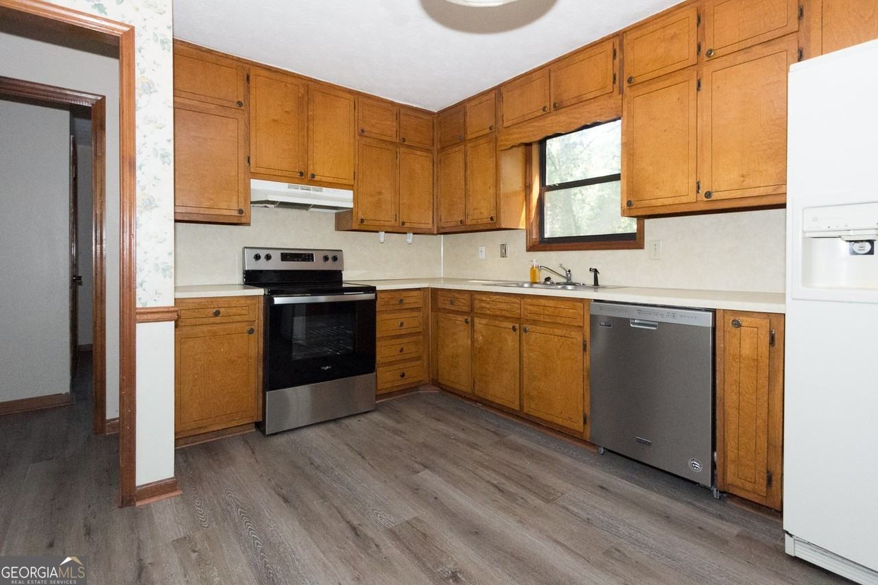 3192 Octavia Ln - Photo 6 of 28