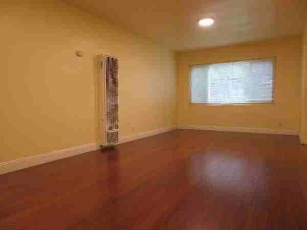 2726 Park Blvd Oakland CA 94606 HHL - Photo 2 of 27