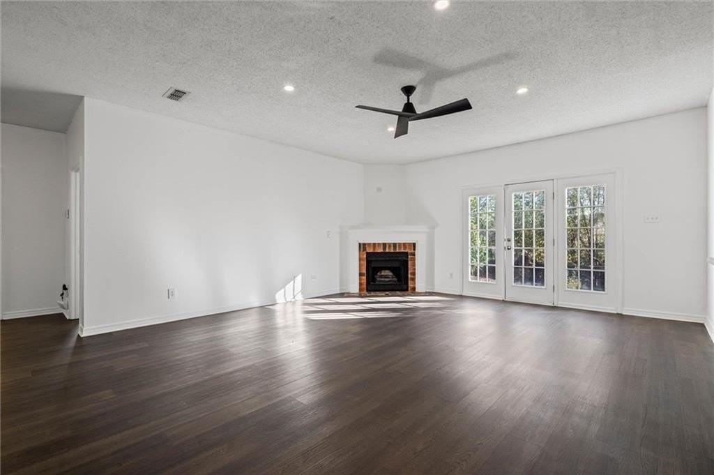 1263 Smithfield Rd E - Photo 3 of 22