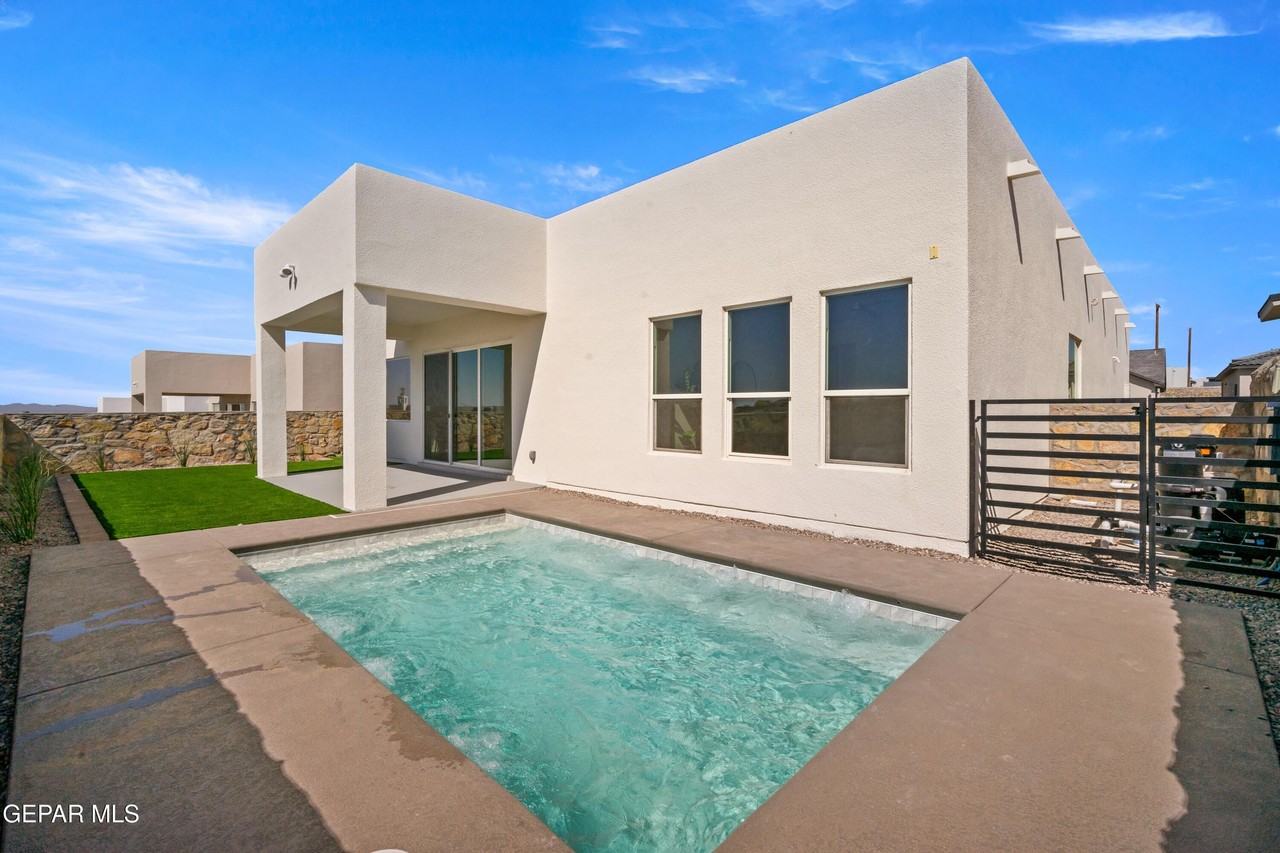 828 Durham Way - Photo 4 of 50