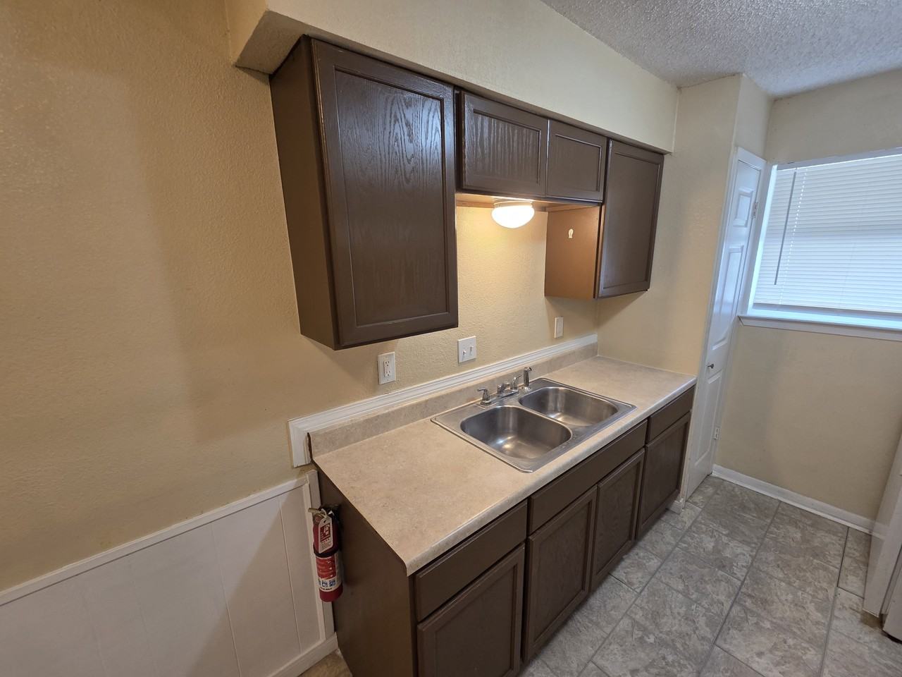 Harbour Apts** - Photo 4 of 10