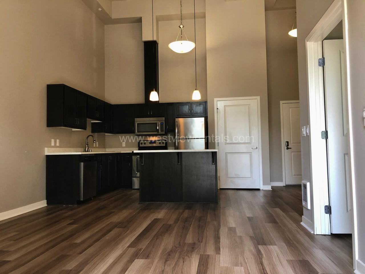 Condor - Photo 7 of 50