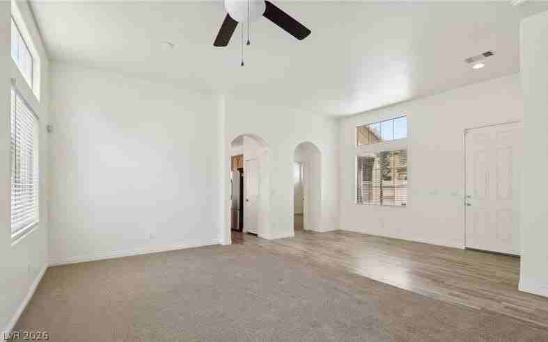 5433 Overlook Valley St - Photo 6 of 41