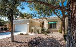 featured image of 2417 Desert Butte Dr