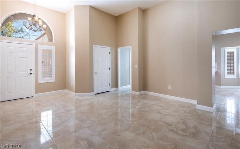 2417 Desert Butte Dr - Photo 5 of 25