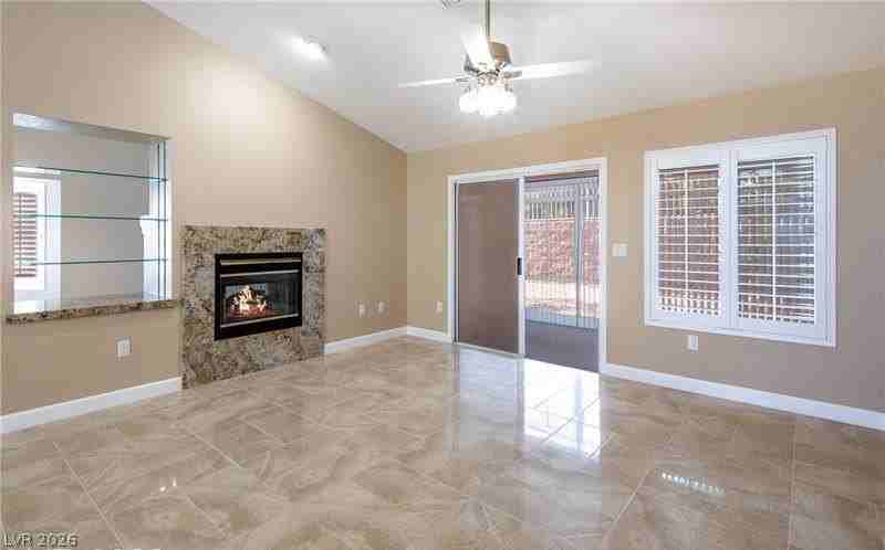2417 Desert Butte Dr - Photo 7 of 25