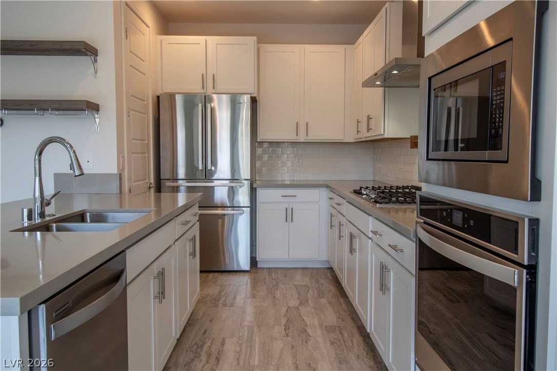 11331 Gravitation Dr - Photo 5 of 50