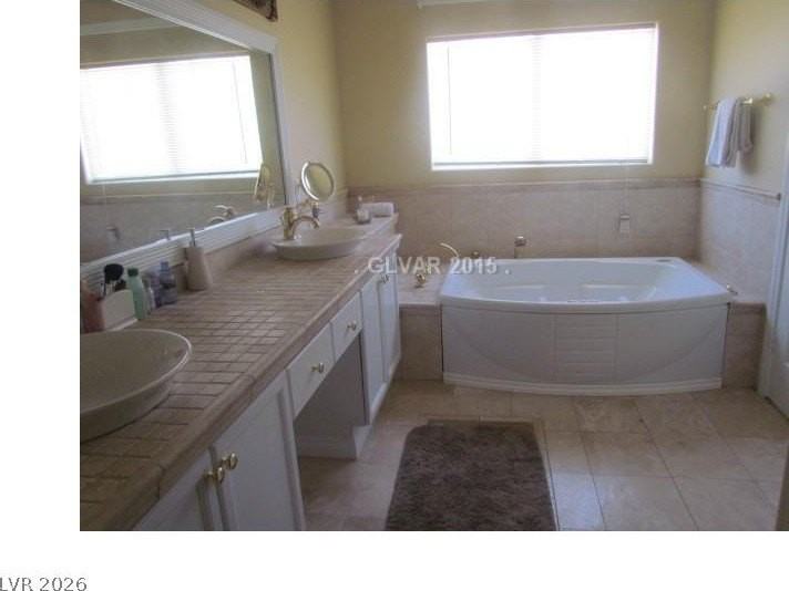 7842 W Gilmore Ave #0 - Photo 7 of 21