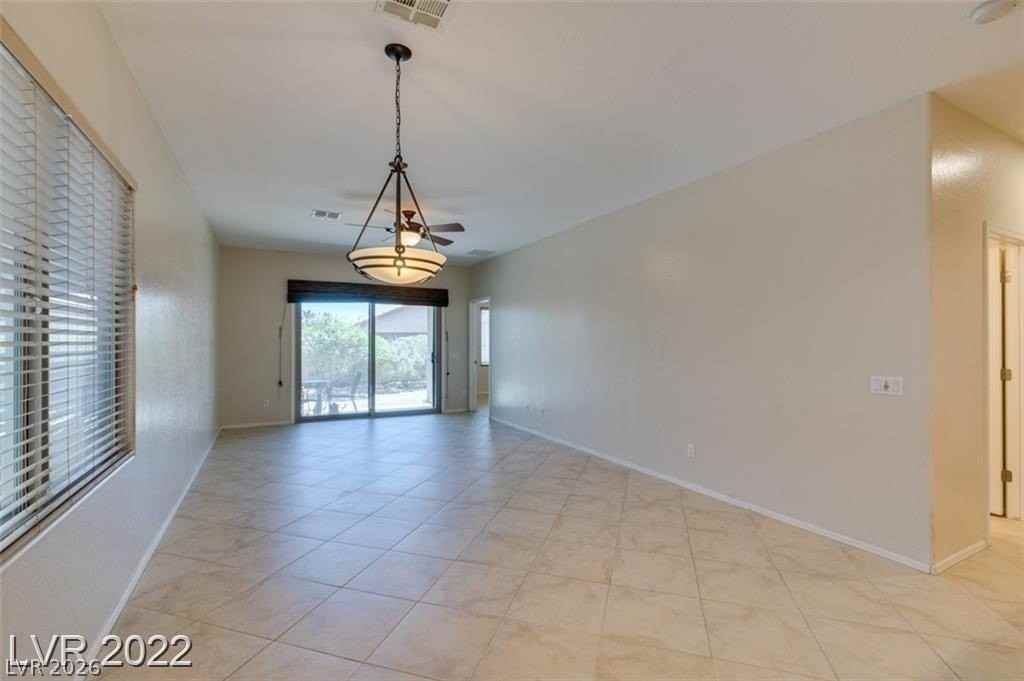 5985 Falconer Ave - Photo 3 of 36