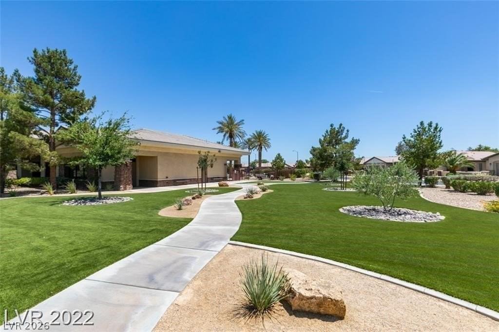 5985 Falconer Ave - Photo 6 of 36