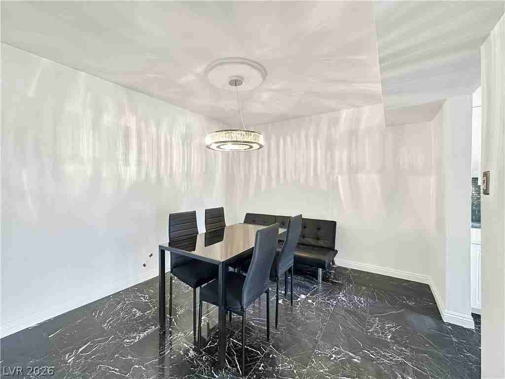 730 S Royal Crest Cir #424 - Photo 4 of 13