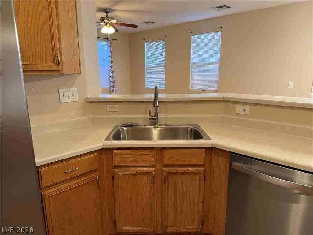 1358 Grass Creek Ave #1 - Photo 6 of 19