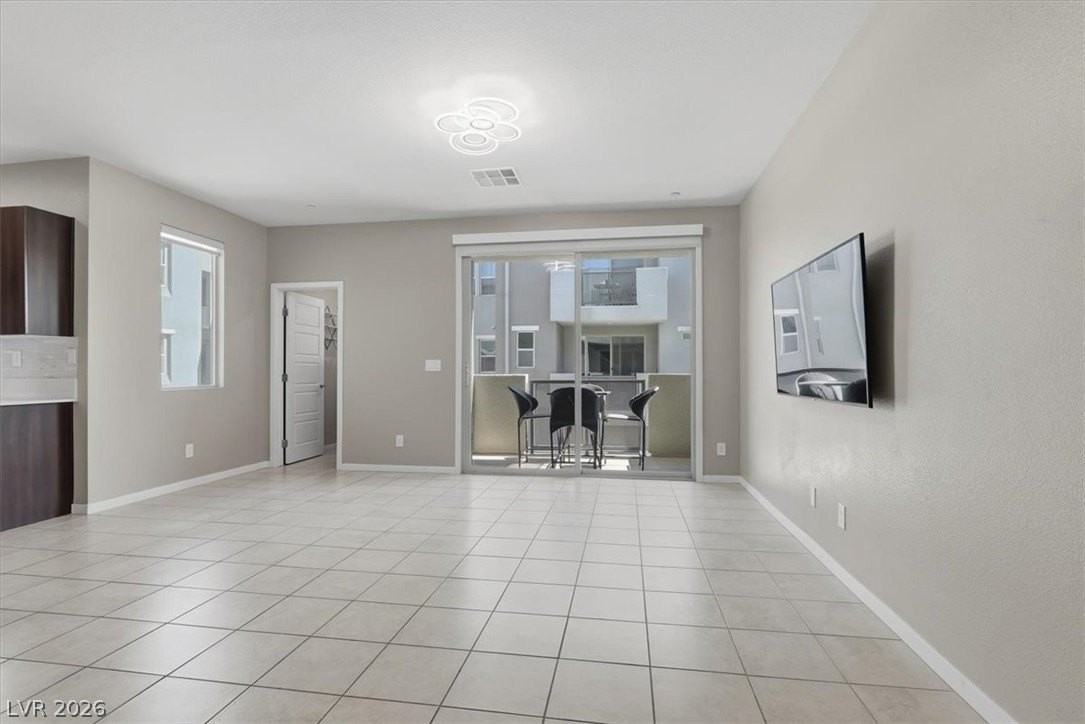 11230 Hidden Peak Ave #211 - Photo 5 of 47