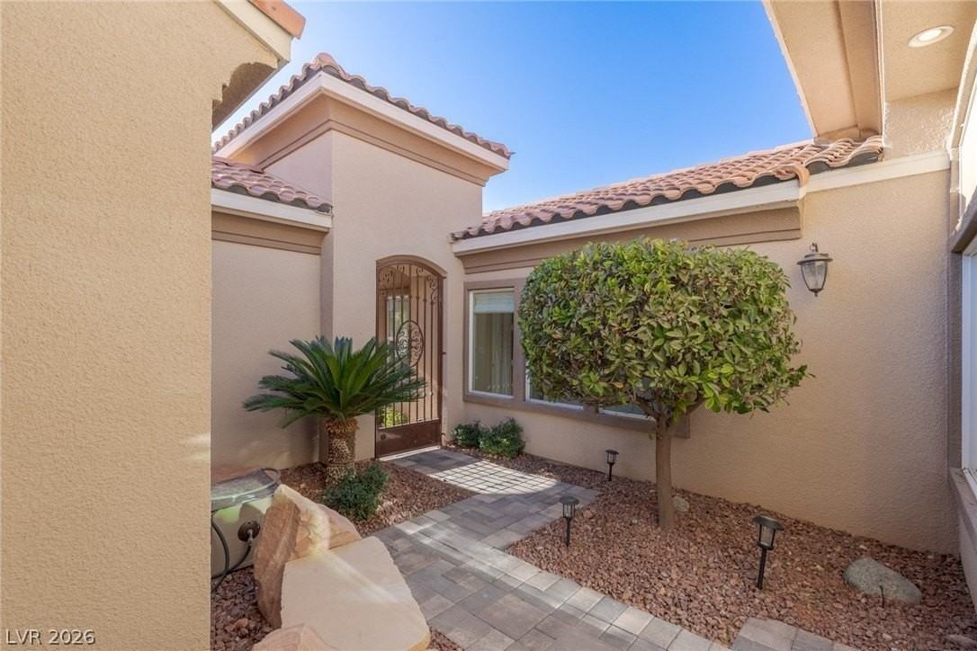 2749 Botticelli Dr - Photo 6 of 50