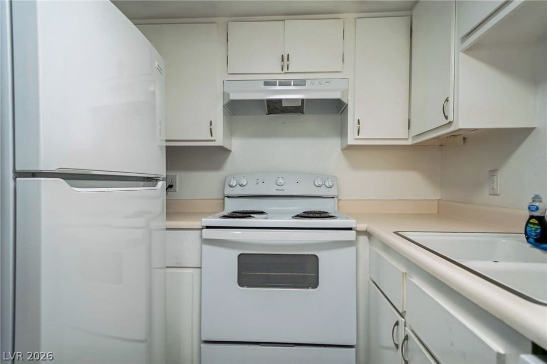 5733 Smoke Ranch Rd #D - Photo 7 of 14