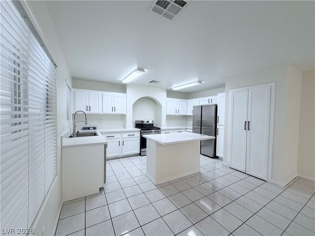 7290 Linaria Rd - Photo 4 of 22