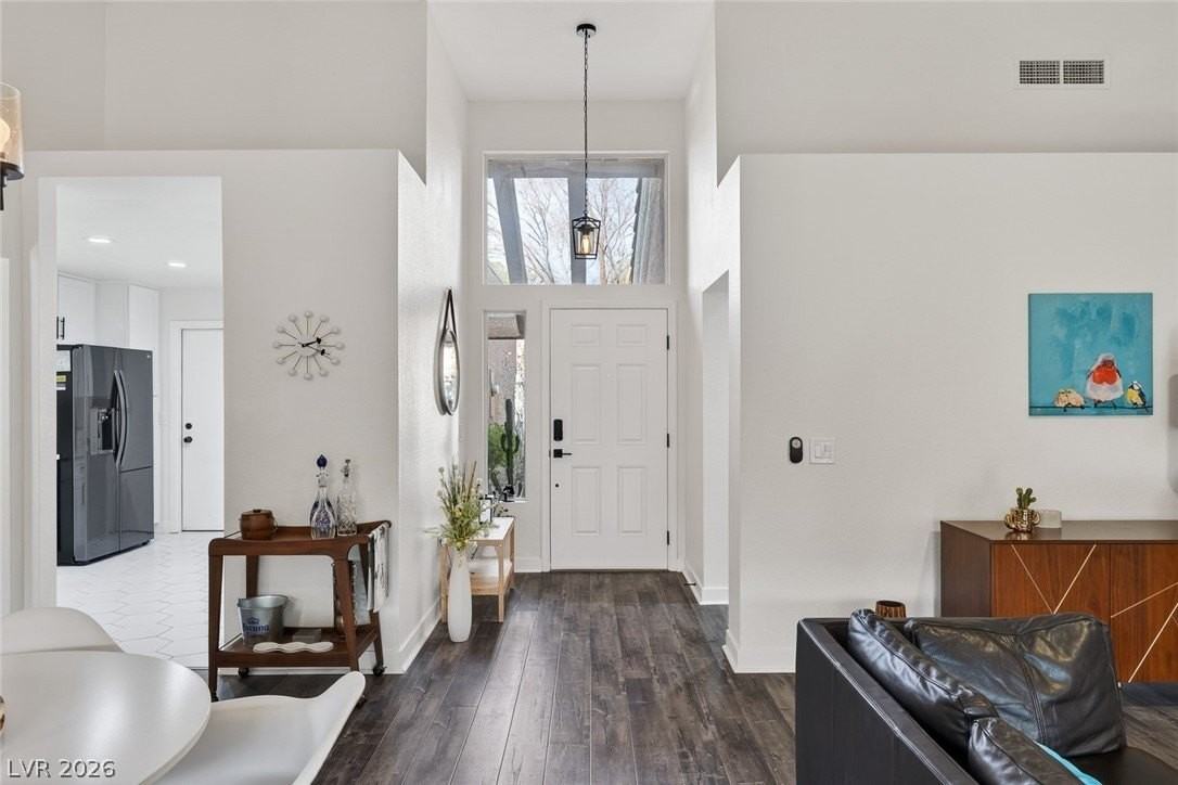 8533 Millsboro Dr - Photo 4 of 24