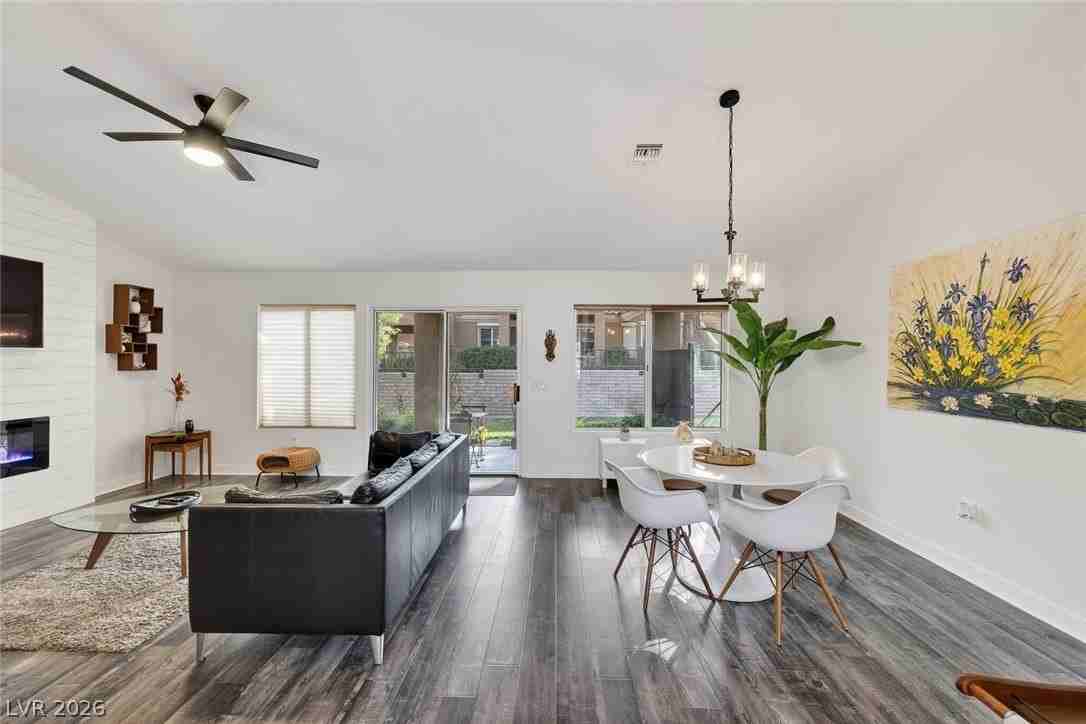 8533 Millsboro Dr - Photo 5 of 24