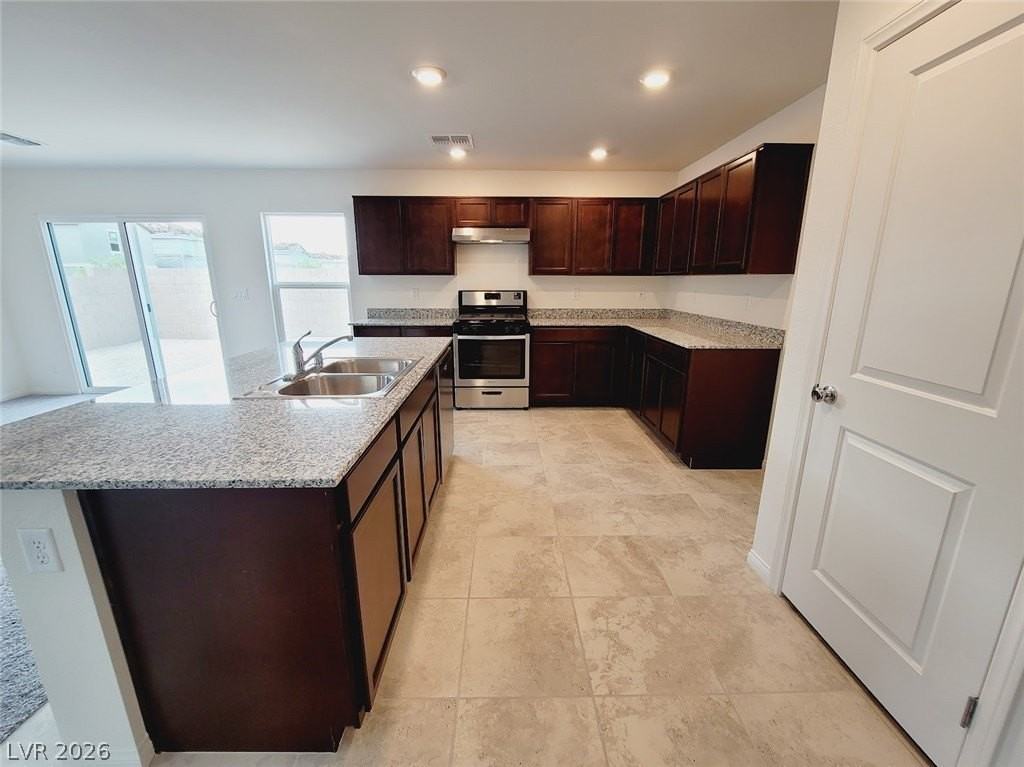 8180 Seminario Ave - Photo 6 of 28