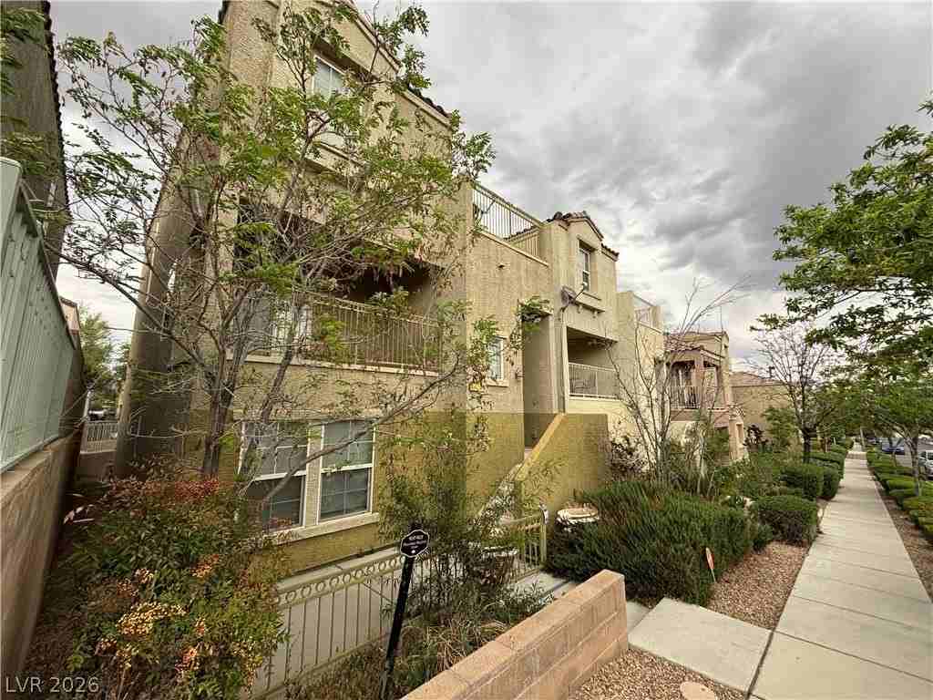 9137 Palatial Palette Ct - Photo 3 of 50