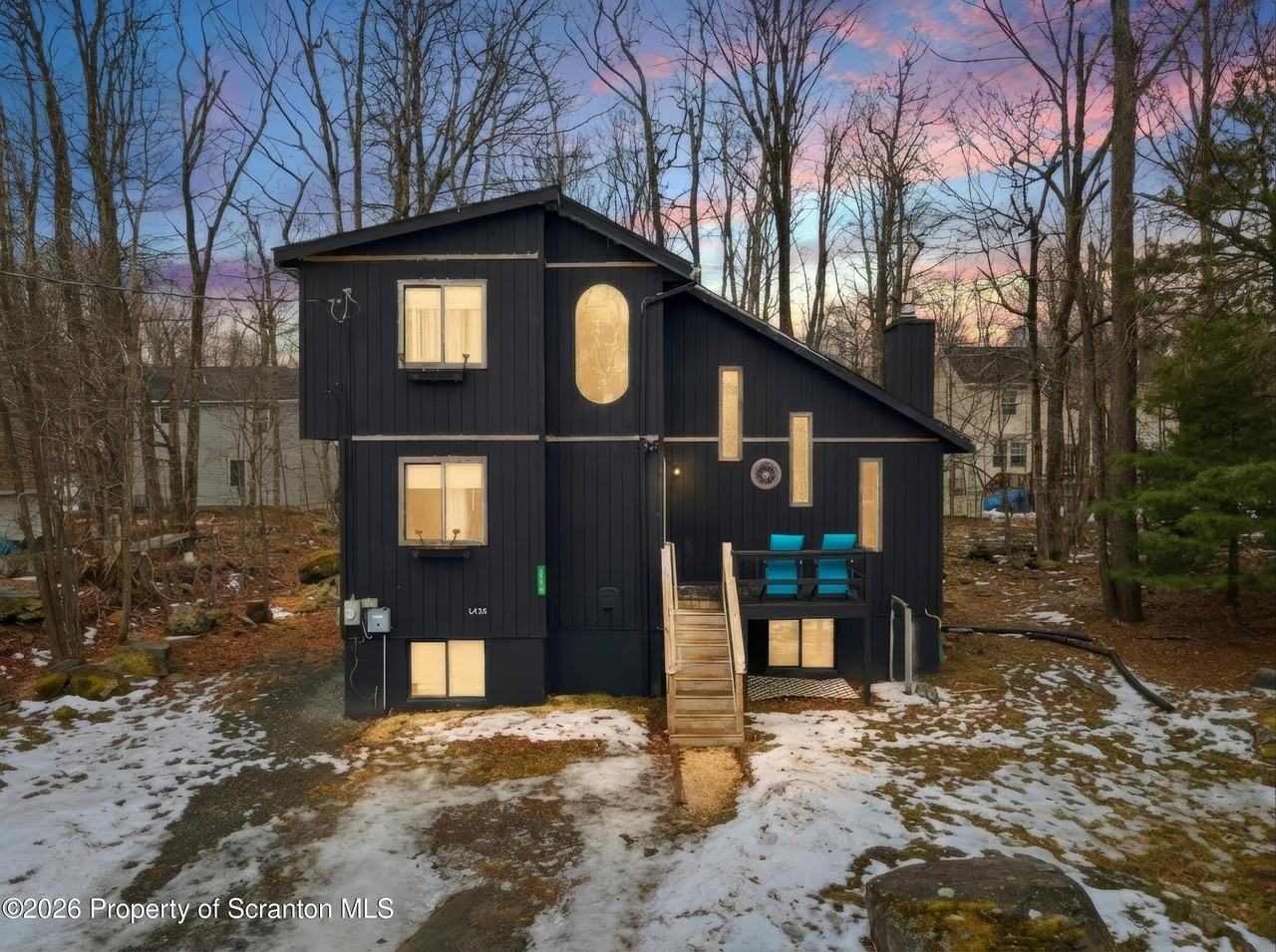 1379 Winding Way - Photo 2 of 50