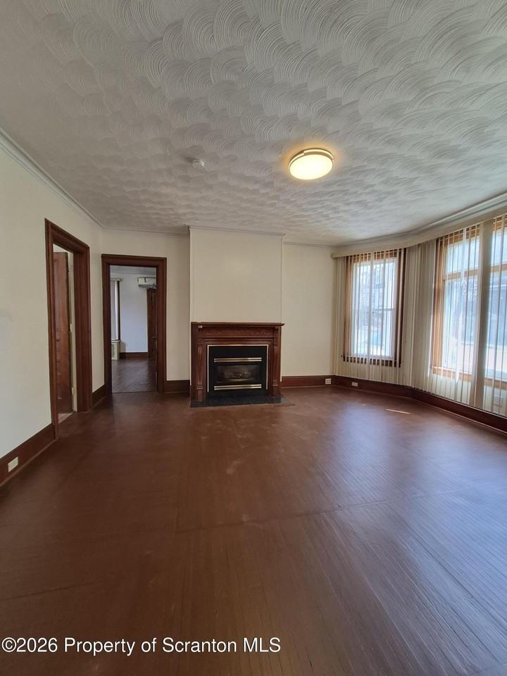 109 Salem Ave Unit 1fl - Photo 3 of 18