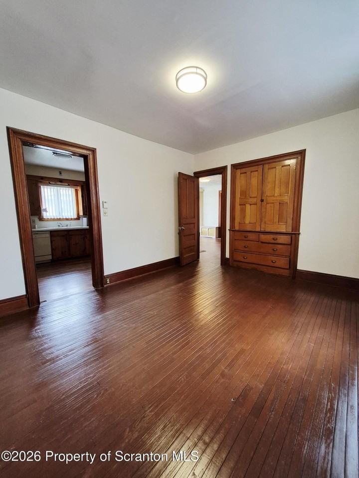 109 Salem Ave Unit 1fl - Photo 6 of 18