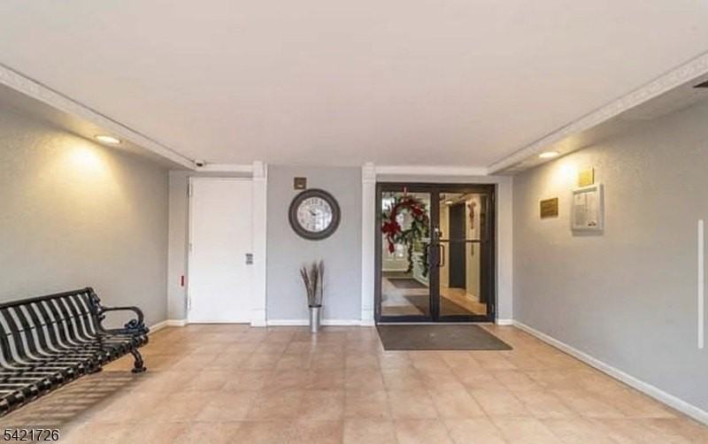 310 Lookout Ave #304 - Photo 2 of 11