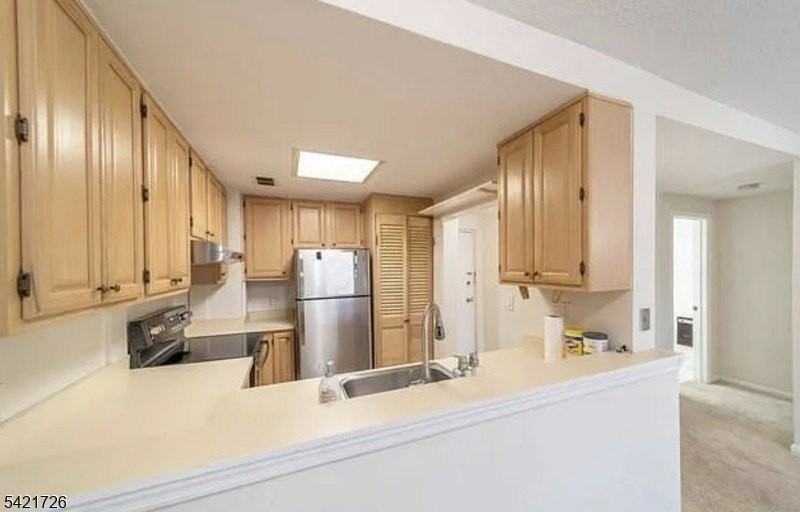 310 Lookout Ave #304 - Photo 3 of 11