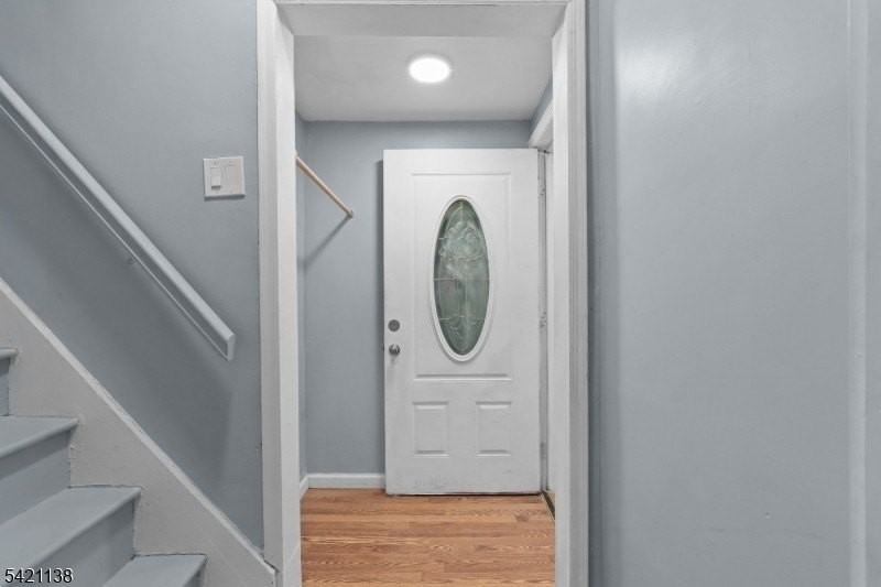 16 Hinsdale Pl - Photo 2 of 18