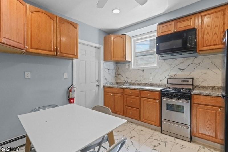 16 Hinsdale Pl - Photo 3 of 18