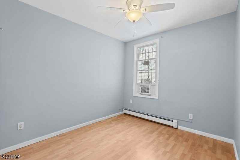 16 Hinsdale Pl - Photo 7 of 18