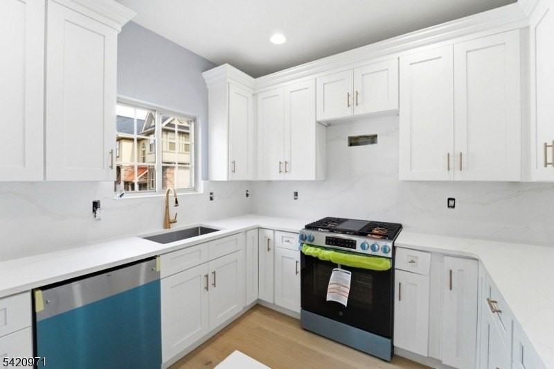 704 Green Ln - Photo 3 of 15