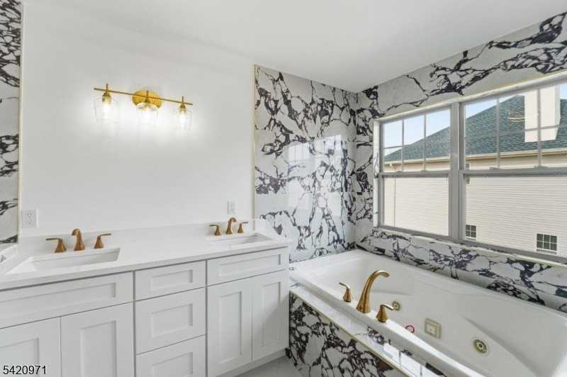 704 Green Ln - Photo 6 of 15