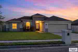 featured image of 23756 Richmond Cir