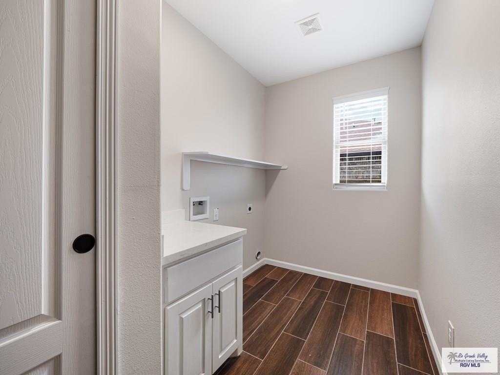 23756 Richmond Cir - Photo 7 of 30