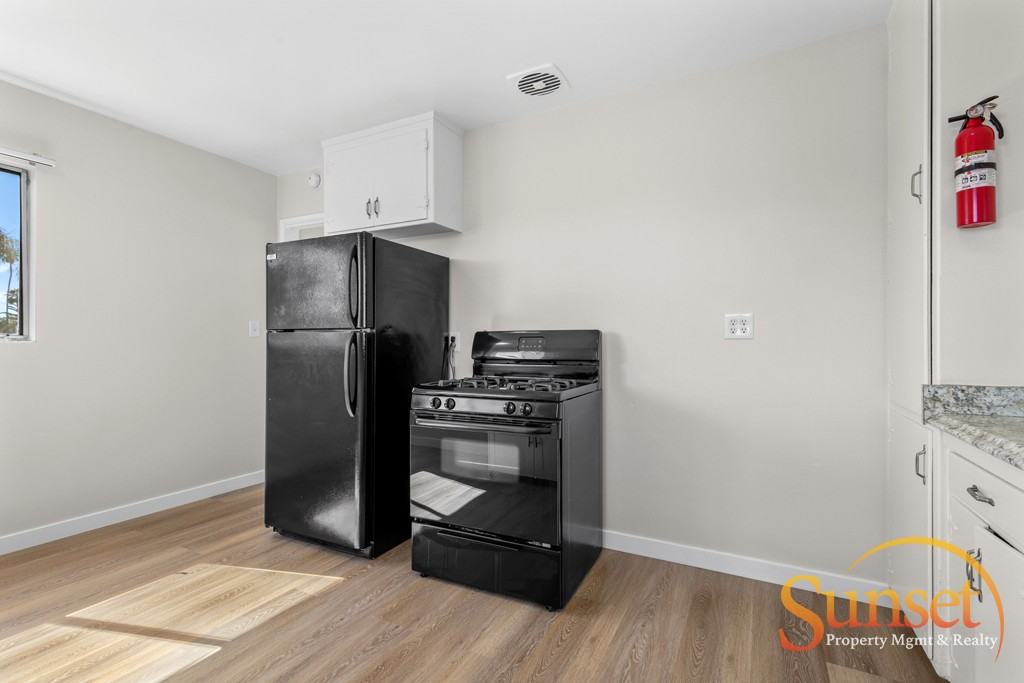 3-04. 1519-1521 Missouri Street - Photo 4 of 17