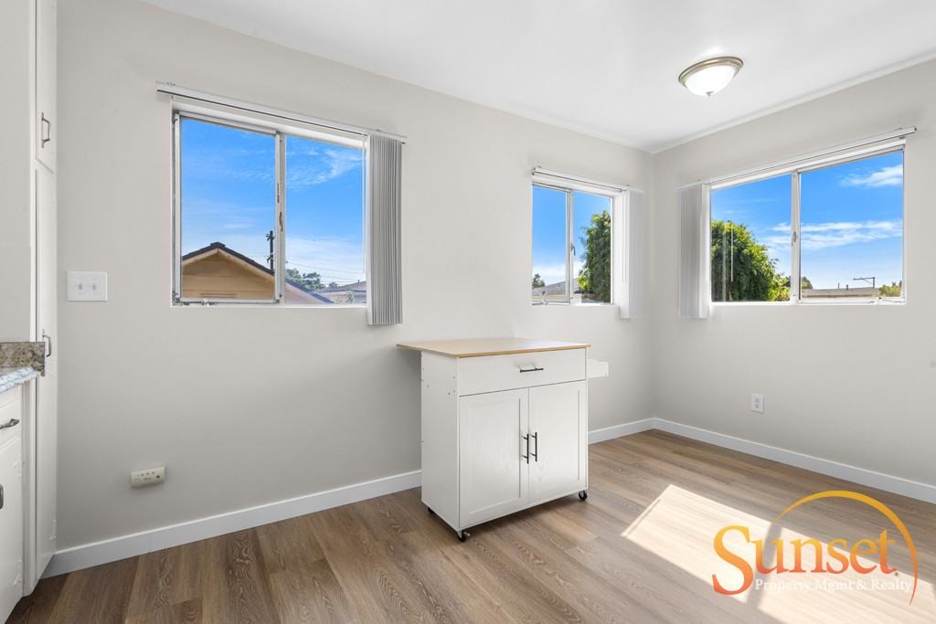 3-04. 1519-1521 Missouri Street - Photo 6 of 17