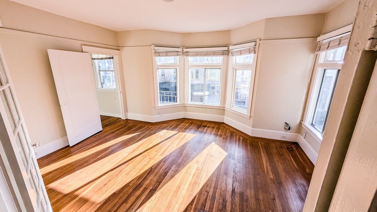 405 24th Avenue - Photo 4 of 12