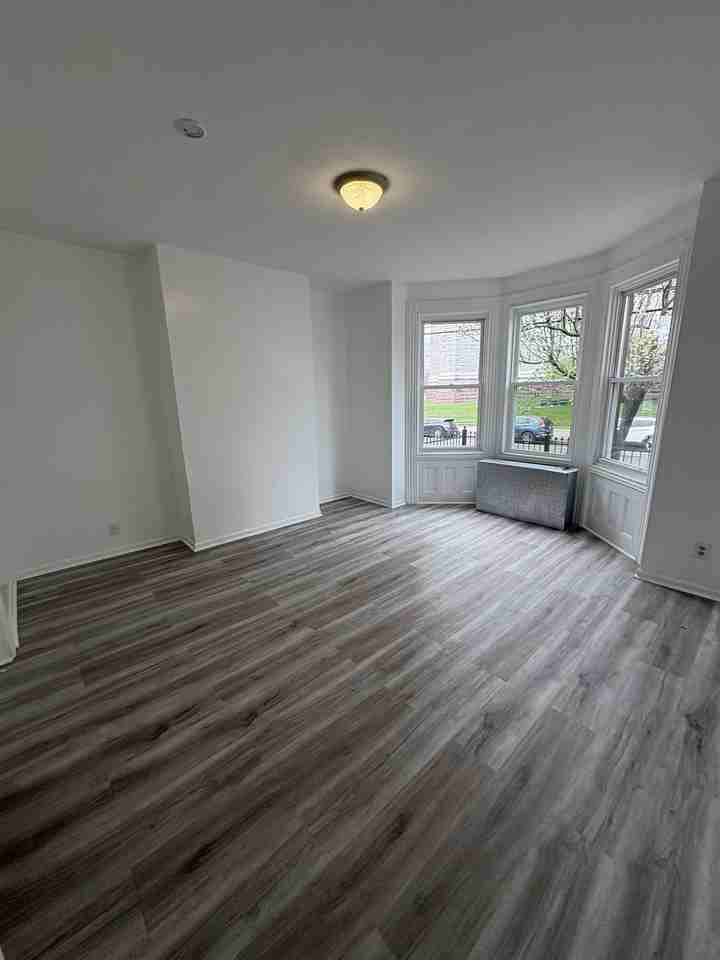 139 Clifton Ave #1 - Photo 2 of 12