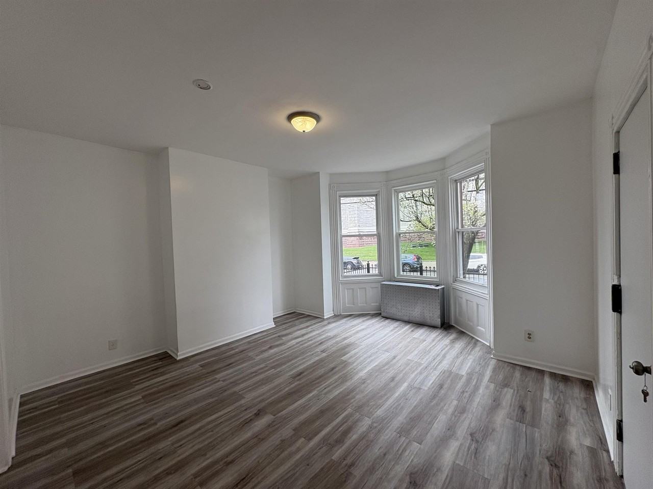 139 Clifton Ave #1 - Photo 3 of 12