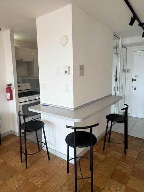 7002 Kennedy Blvd E #8S - Photo 5 of 24