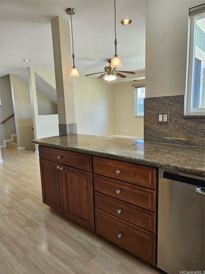 68-091 Au St Apt D - Photo 5 of 8